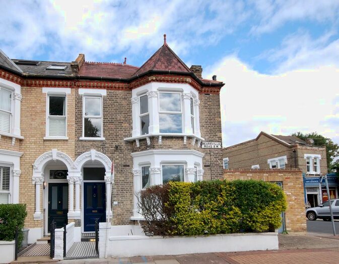 4 Bedroom End Of Terrace House To Rent In Hearnville Road, Balham, London, SW12