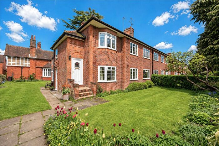 2 Bedroom Maisonette To Rent In Wickwood Court, Woodstock Road North, St. Albans, Hertfordshire, AL1