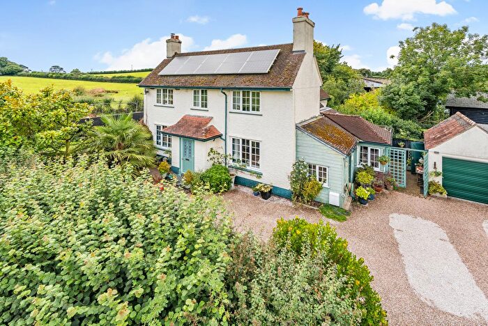 4 Bedroom Detached House For Sale In Lowes Farmhouse, Denbury Green, Denbury, TQ12