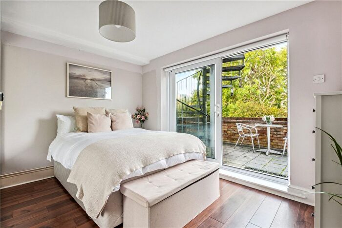 2 Bedroom Flat To Rent In Brodrick Road, London, SW17