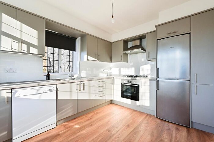 5 Bedroom Detached House To Rent In Lowther Hill London, SE23