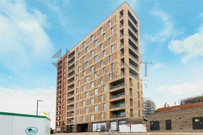 2 Bedroom Apartment To Rent In Azure House, Brook Road, N8