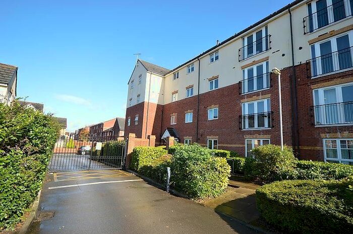 2 Bedroom Flat To Rent In Sandycroft Avenue, Wythenshawe, Manchester, M22