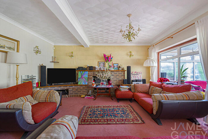 3 Bedroom Detached Bungalow For Sale In Barton Road, Sidcup, DA14