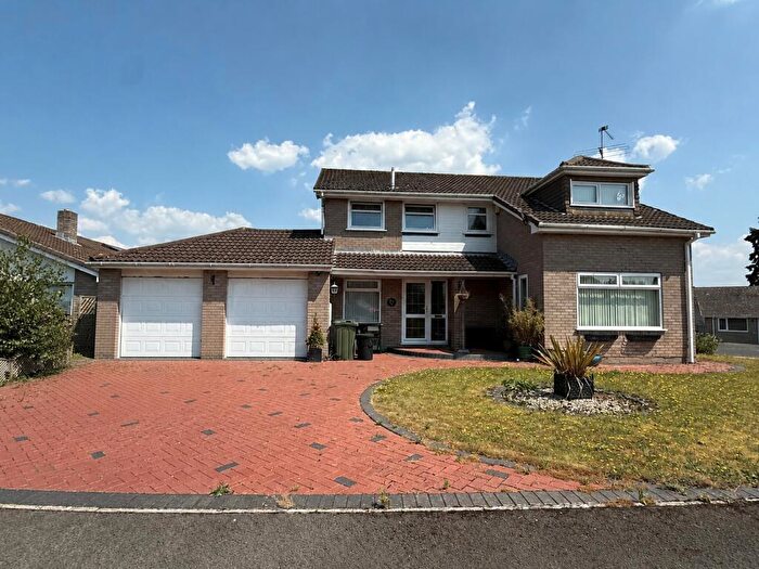 4 Bedroom Detached House For Sale In Shipham Close, Nailsea, North Somerset, BS48