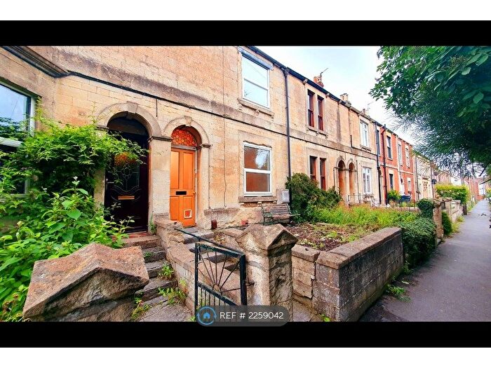 2 Bedroom Terraced House To Rent In Harford Street, Trowbridge, BA14