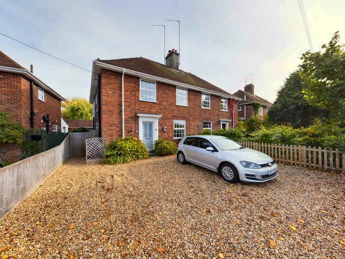 4 Bedroom Semi-Detached House To Rent In Nowton Road, Bury St Edmunds, IP33