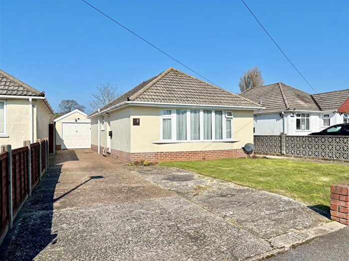 2 Bedroom Detached Bungalow For Sale In Hazlebury Road, Creekmoor, Poole, BH17
