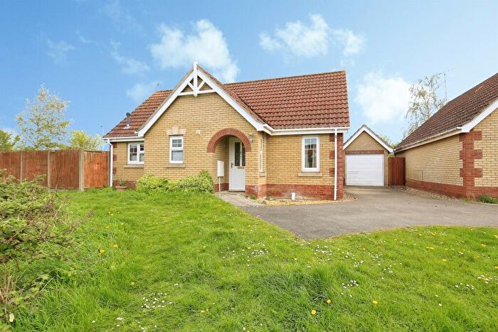2 Bedroom Detached Bungalow For Sale In Cowslip Place, March, PE15
