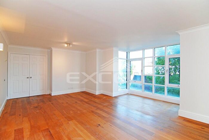 3 Bedroom Apartment To Rent In Abbey Road, St Johns Wood, London, NW8