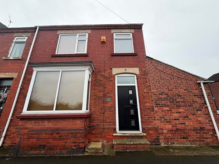 3 Bedroom End Of Terrace House For Sale In Shadyside, Hexthorpe, Doncaster, DN4