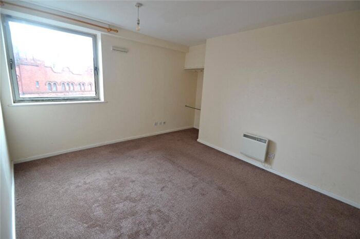 1 Bedroom Flat To Rent In Old Snow Hill, Birmingham, West Midlands, B4