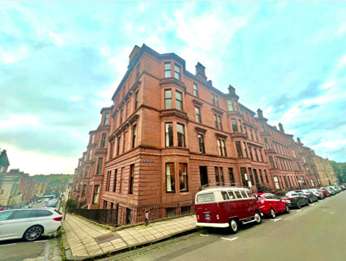 4 Bedroom Flat To Rent In B/R, Kersland Street, G12