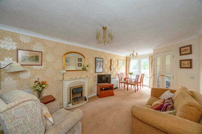 1 Bedroom Apartment For Sale In Bartin Close, Ecclesall, Sheffield, S11