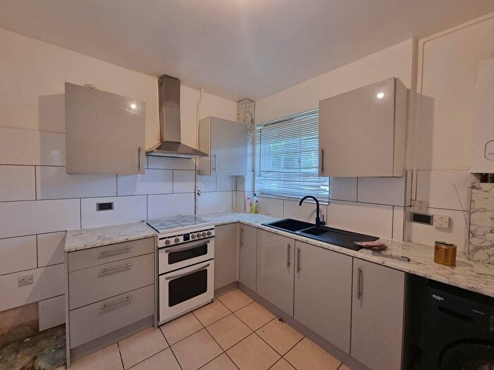 3 Bedroom Property To Rent In The Roundway, Tottenham, N17