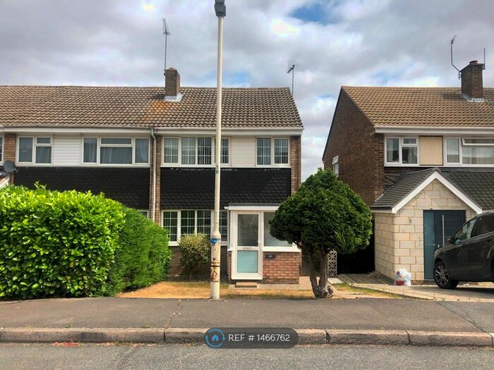 3 Bedroom Semi-Detached House To Rent In Firecrest Road, Chelmsford, CM2