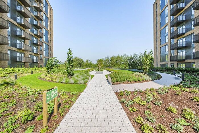 2 Bedroom Apartment To Rent In Flagstaff Road, Reading, RG2