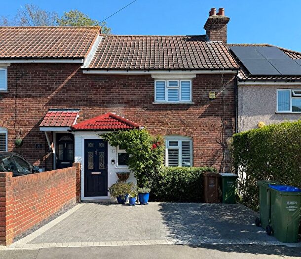3 Bedroom Terraced House For Sale In Oakhouse Road, Bexleyheath, DA6