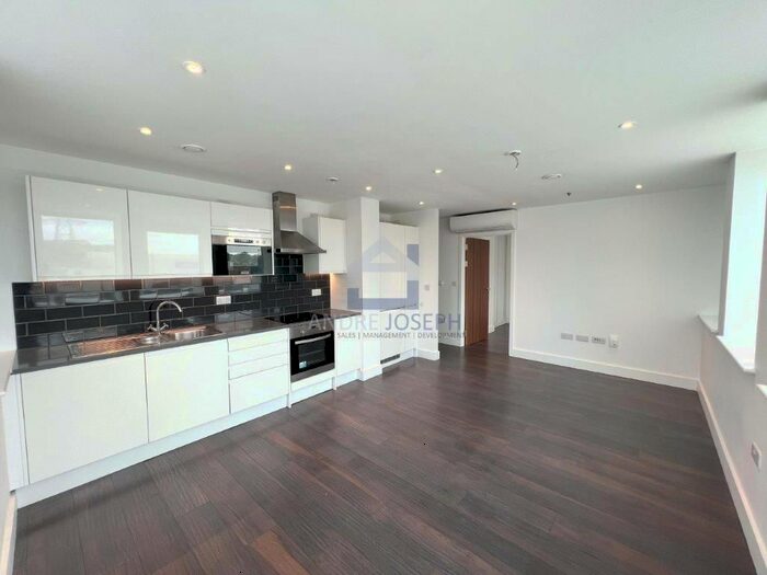 2 Bedroom Flat To Rent In Christchurch Road, Colliers Wood, SW19