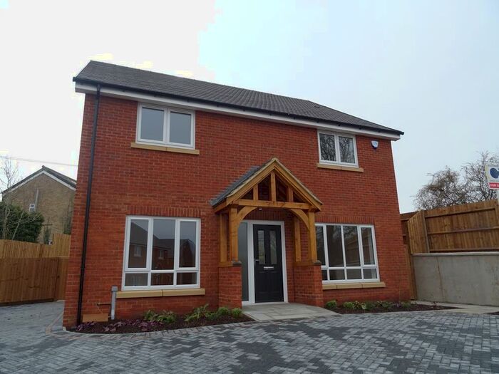4 Bedroom Detached House To Rent In Swallow Close, Yardley Road, MK46