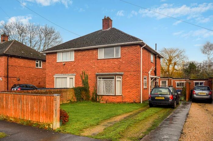 2 Bedroom Semi-Detached House To Rent In Spencer Avenue, Yarnton, Kidlington, OX5