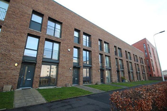 3 Bedroom Property To Rent In Abbotsford Place, Glasgow, G5