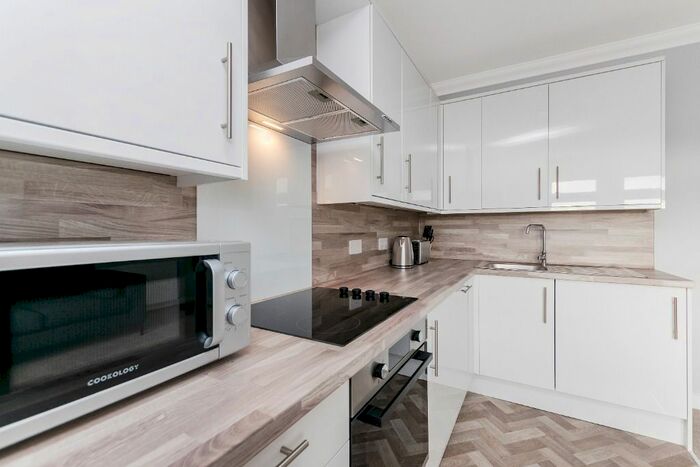 2 Bedroom Flat To Rent In Fyffe Street, West End, Dundee, DD1