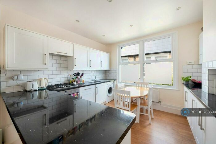 4 Bedroom Maisonette To Rent In Yukon Road, London, SW12