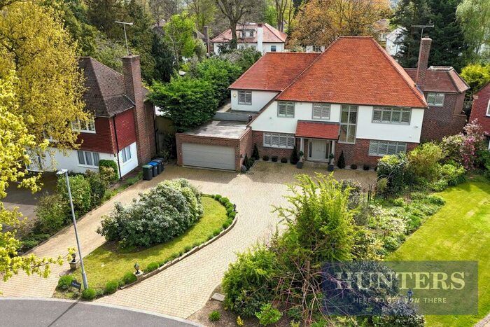 5 Bedroom Detached House To Rent In Coombe End, Kingston Upon Thames, KT2