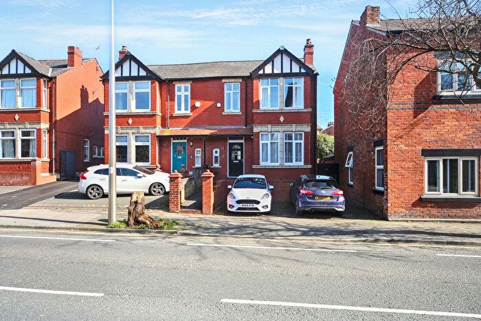 3 Bedroom Semi Detached House For Sale In Kenyon Road, Wigan, WN1