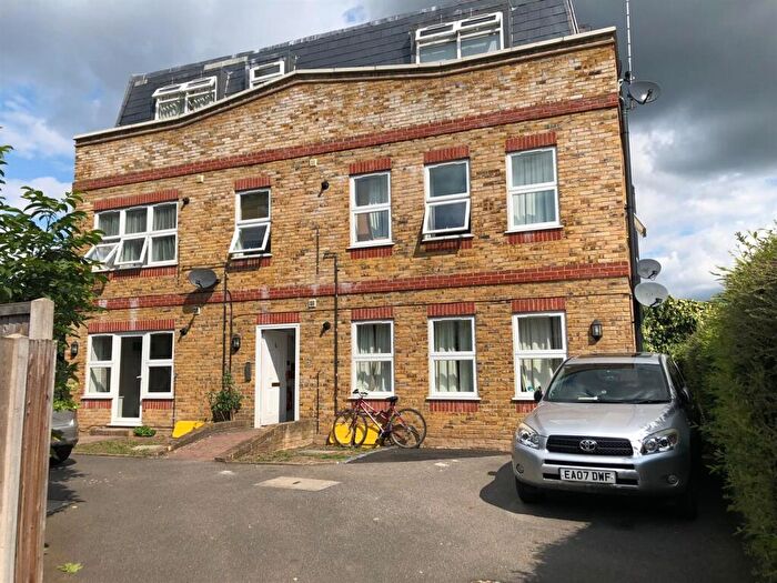 Studio To Rent In Chestnut Grove, New Malden., KT3