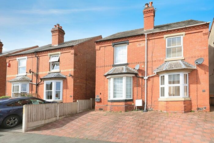 3 Bedroom Semi-Detached House For Sale In Connaught Avenue, Kidderminster, Worcestershire, DY11