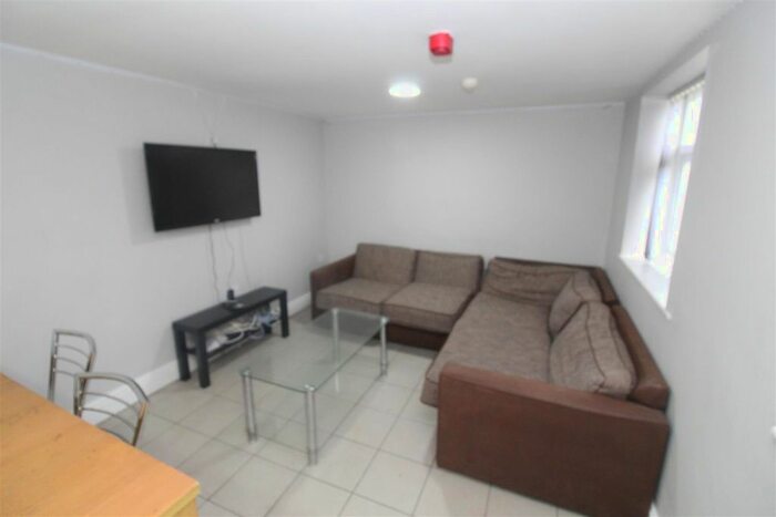 4 Bedroom Property To Rent In Rhymney Street, Cathays, Cardiff, CF24