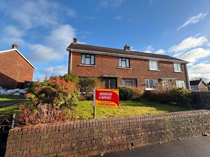 3 Bedroom Semi Detached House For Sale In Y Drim, Ponthenry, Llanelli, SA15
