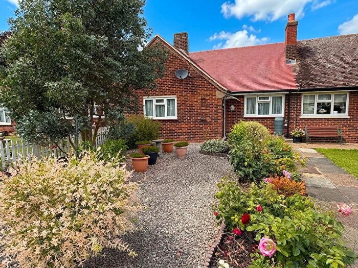 2 Bedroom Terraced Bungalow For Sale In High Road, Orsett, RM16