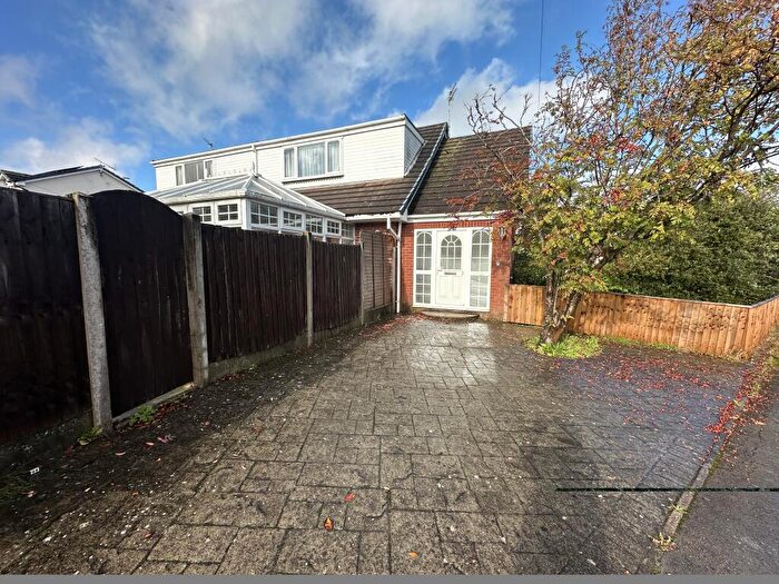 4 Bedroom Semi-Detached House To Rent In Wembley Avenue, Blackpool, FY3