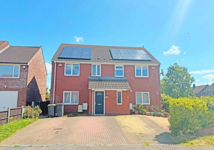 3 Bedroom Semi-Detached House To Rent In Canberra Road, Shortstown, Bedford, MK42