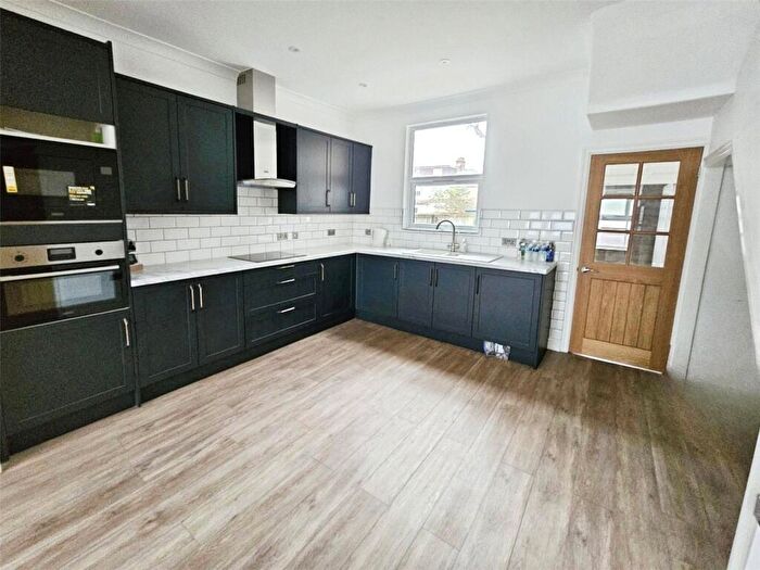 3 Bedroom End Of Terrace House For Sale In Basildon Road, Abbey Wood, London, SE2