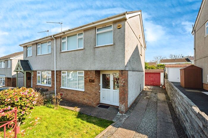 3 Bedroom Semi-Detached House For Sale In Rosewarne Close, Waunarlwydd, Swansea, SA5
