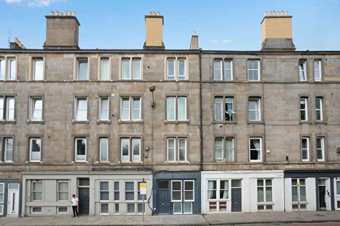 3 Bedroom Flat For Sale In Dalry Road, Dalry, Edinburgh, EH11