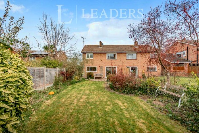 3 Bedroom Semi-Detached House To Rent In Millfield, Southwater, RH13