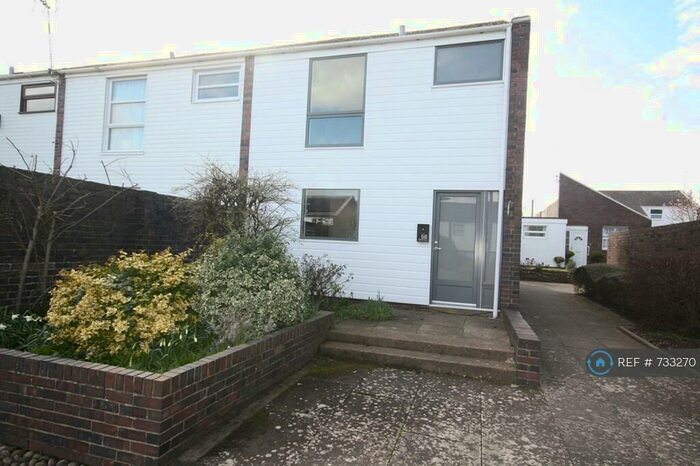 3 Bedroom End Of Terrace House To Rent In Fields Court, Warwick, CV34