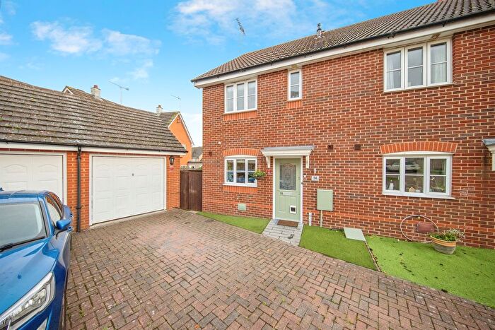 3 Bedroom Semi-Detached House For Sale In Cinnabar Close, Pinewood, Ipswich, IP8