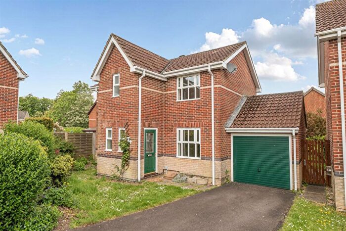 3 Bedroom Detached House For Sale In St. Josephs Close, Bishopdown, Salisbury, SP1