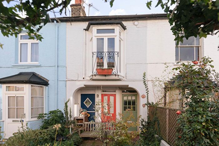 1 Bedroom Terraced House For Sale In Choumert Square, Peckham Rye, SE15