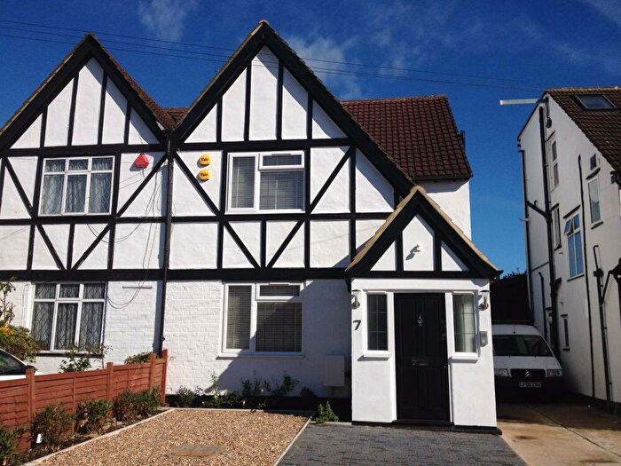 2 Bedroom Duplex To Rent In Handel Way, Edgware, HA8