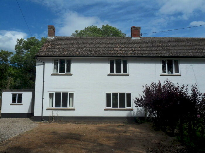 3 Bedroom Cottage To Rent In Thorndon, IP23