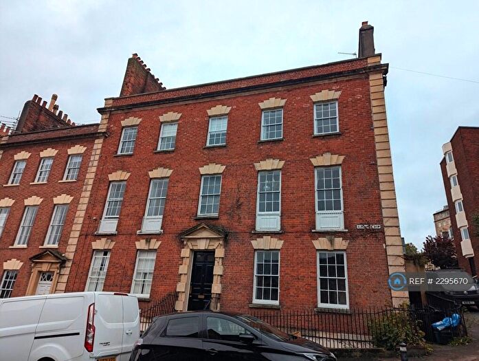 2 Bedroom Flat To Rent In Albemarle Row, Bristol, BS8
