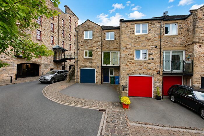 2 Bedroom Town House For Sale In Old Union Square, Belmont Wharf, Skipton, BD23