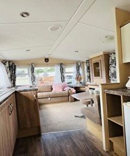 2 Bedroom Mobile/park Home For Sale In Scoutscroft, Coldingham, Eyemouth, TD14